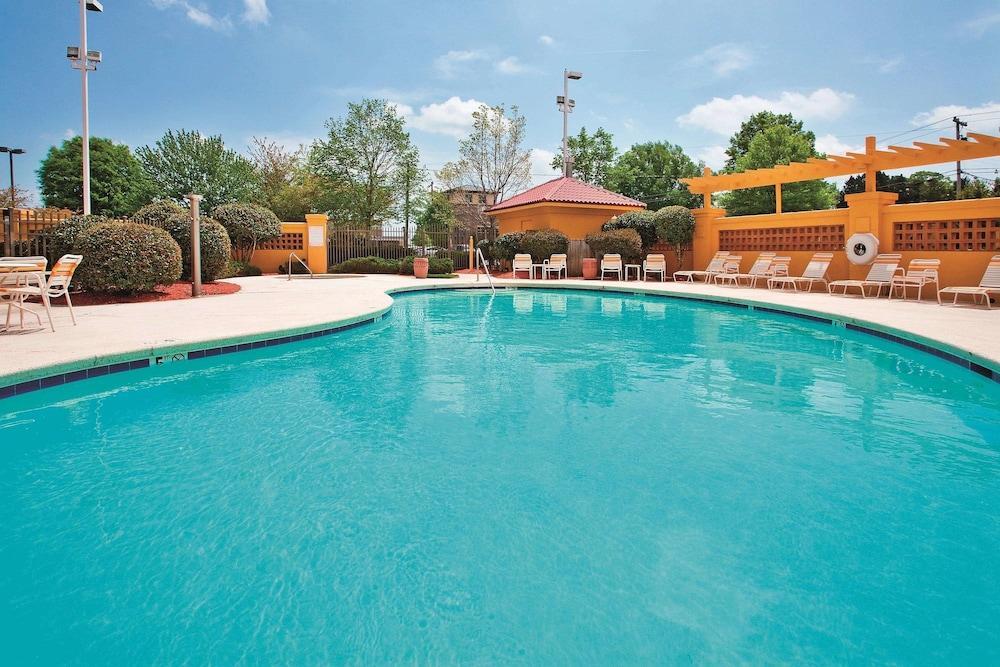 Hotel La Quinta By Wyndham Winston-Salem Extérieur photo