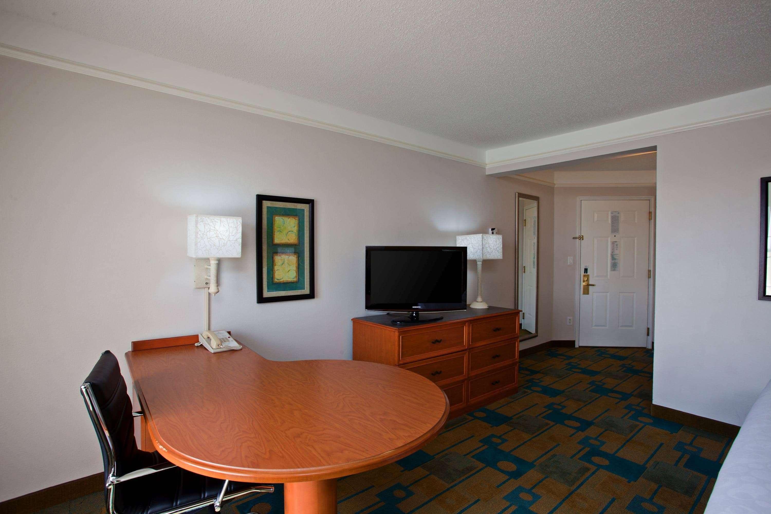 Hotel La Quinta By Wyndham Winston-Salem Extérieur photo