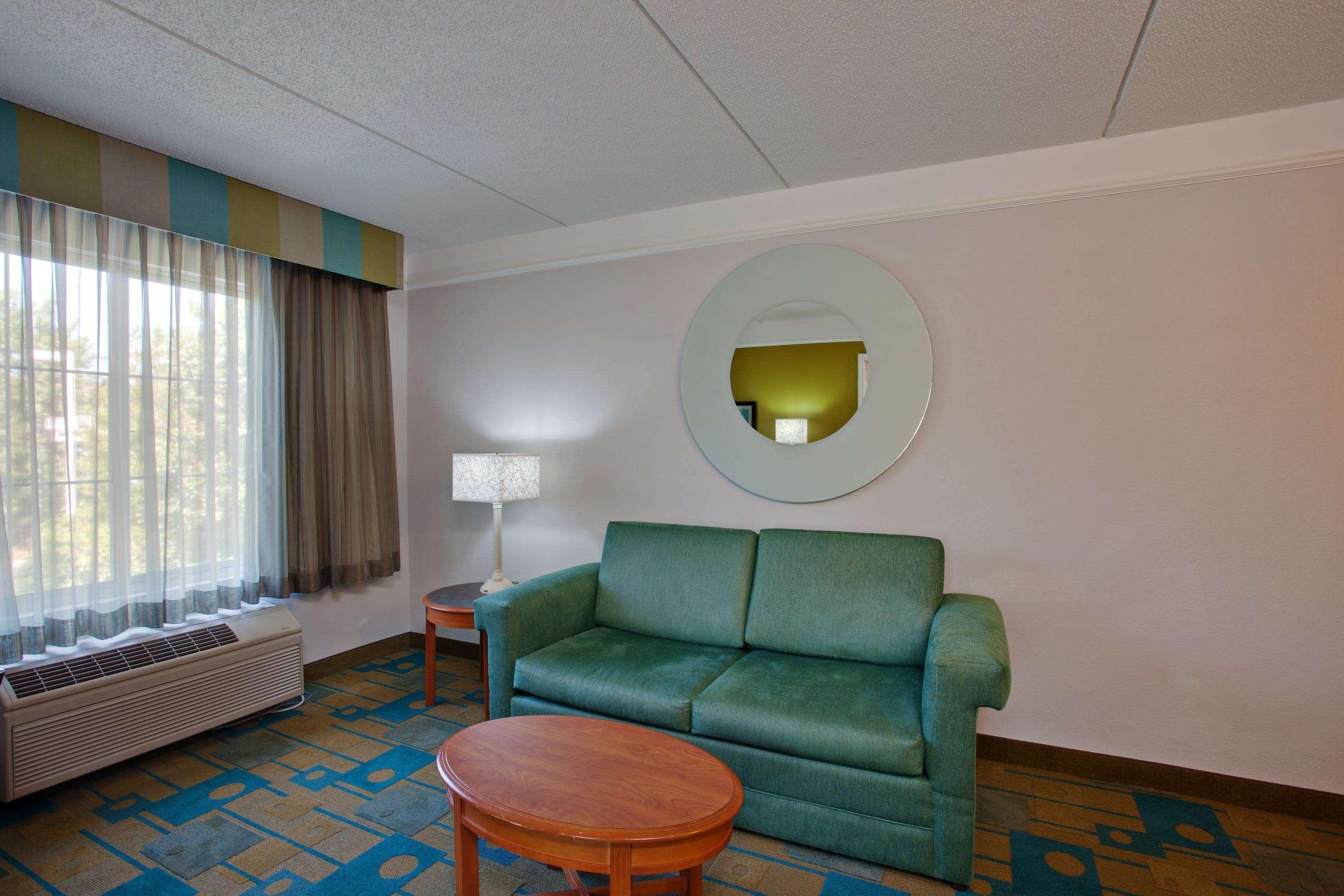 Hotel La Quinta By Wyndham Winston-Salem Extérieur photo