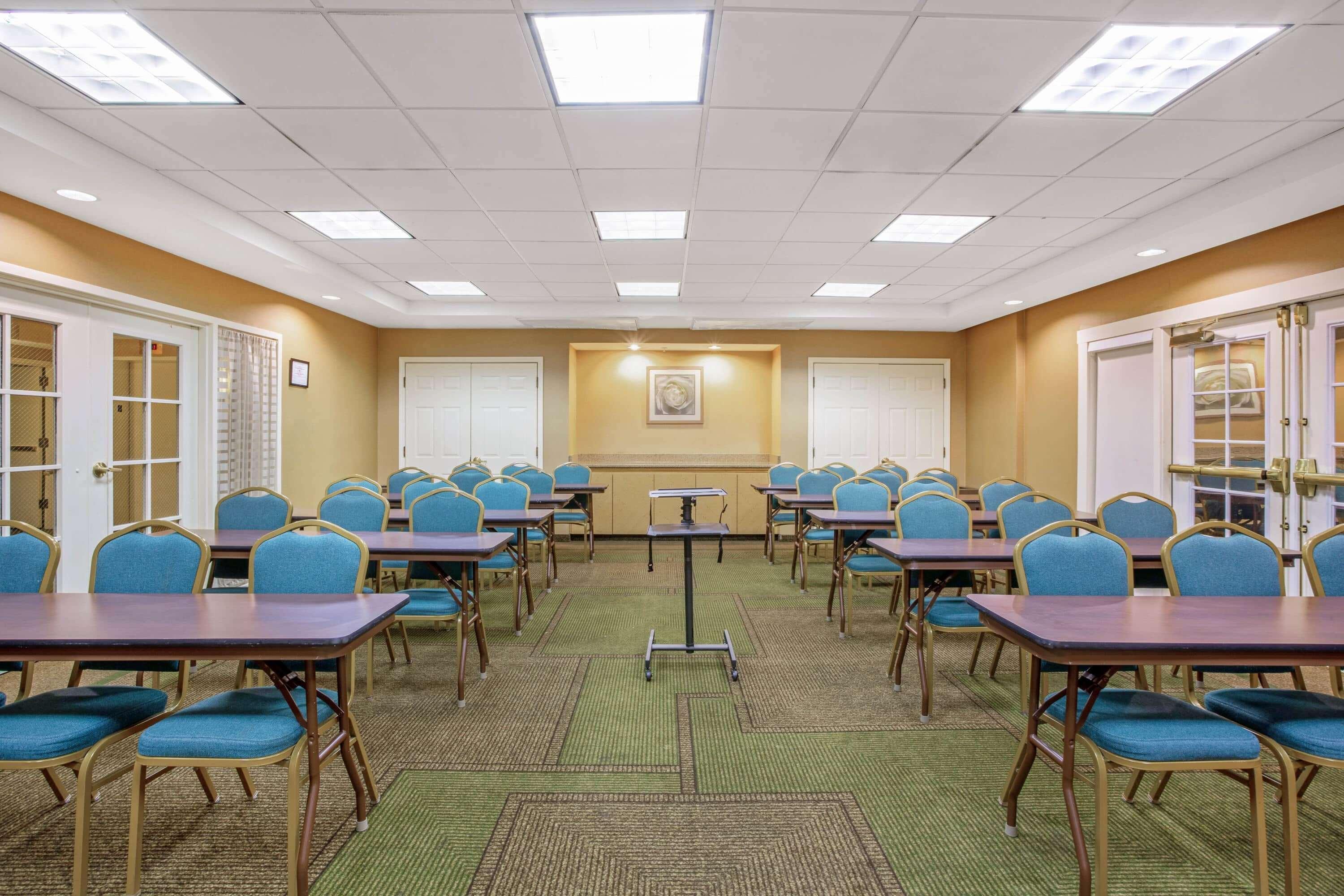 Hotel La Quinta By Wyndham Winston-Salem Extérieur photo