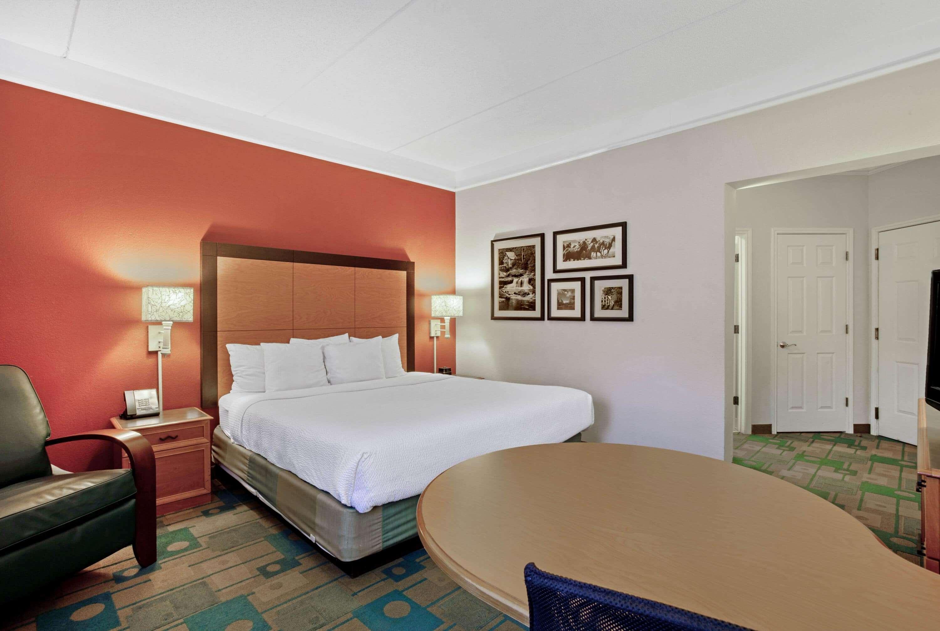 Hotel La Quinta By Wyndham Winston-Salem Extérieur photo