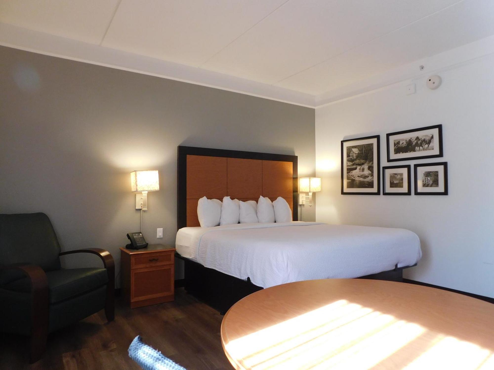Hotel La Quinta By Wyndham Winston-Salem Extérieur photo