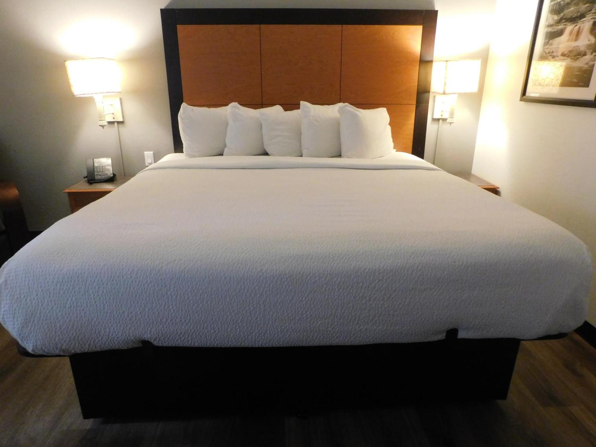 Hotel La Quinta By Wyndham Winston-Salem Extérieur photo